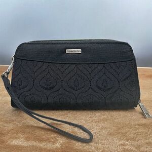 Travelon Black Nylon RFID Blocking Clutch Wristlet Wallet Floral Lining Zip